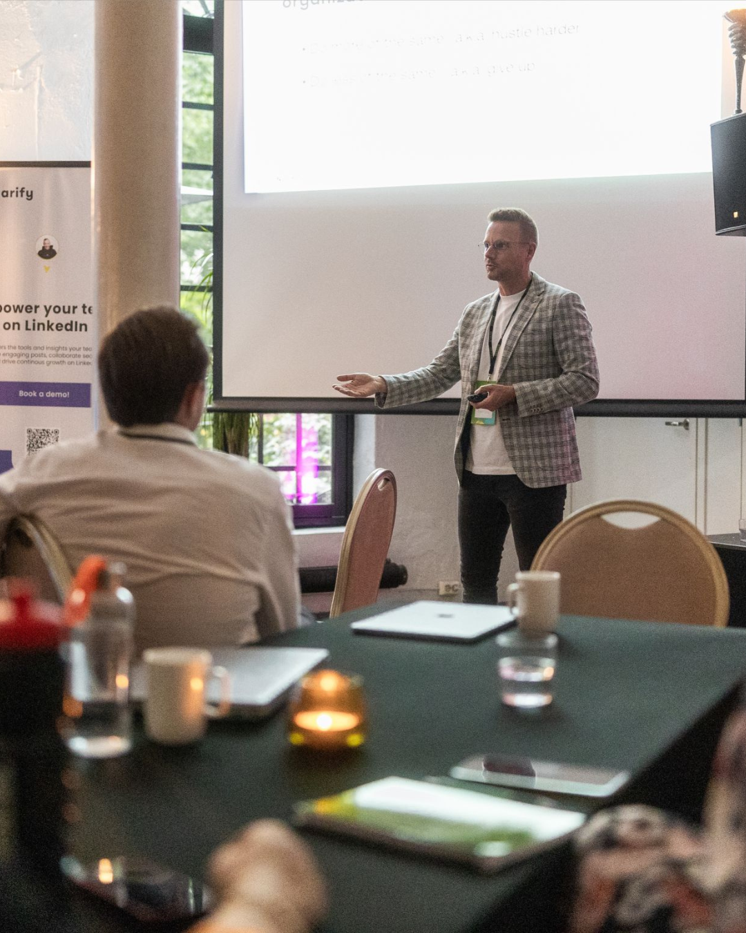 Martijn Holtes speaking