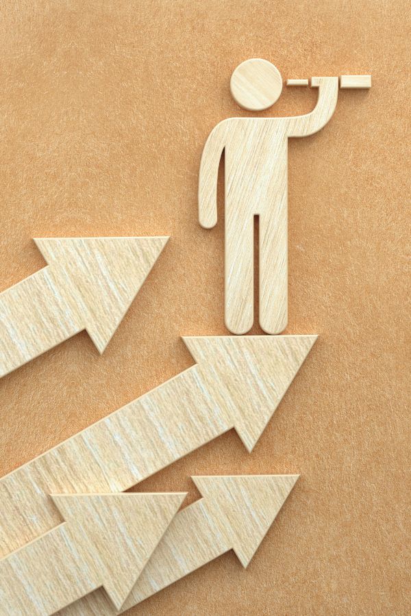 Expert presenting at industry event